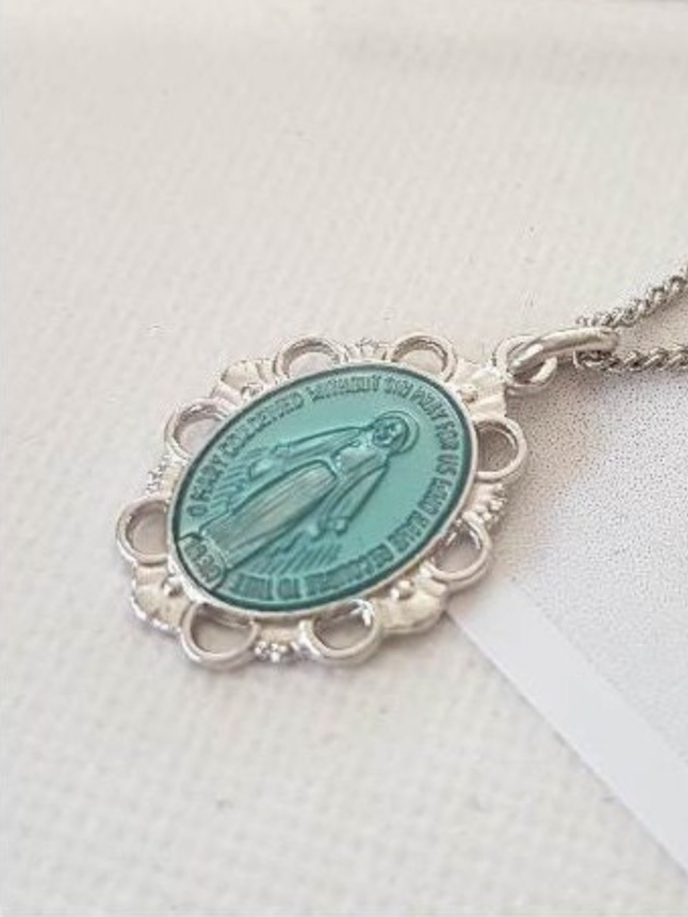 BRAND NEW Miraculous Medal Necklace